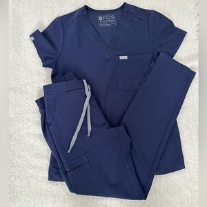 Navy Yola Skinny Scrub Pants XXS Navy Catarina One-Pocket Scrub Top XXS